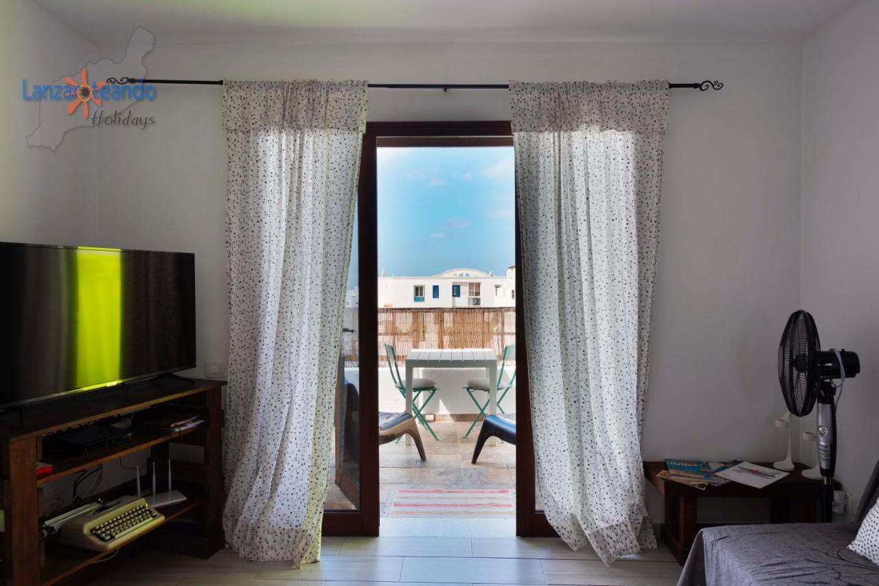 Vivienda Vacacional Golden Sun Leilighet Costa Teguise Eksteriør bilde